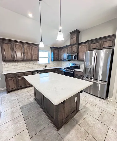 602 S Tecate Dr — Photo 4