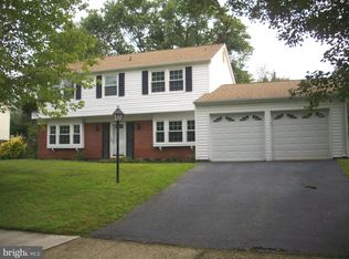 4205 Maylock Ln, Fairfax, VA 22033