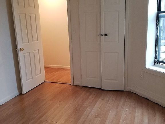 5th image of 137 Alexander Ave APT 9