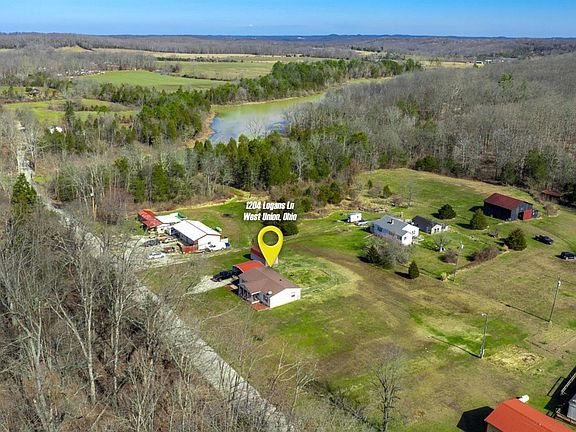 4th image of 1204 Logans Ln