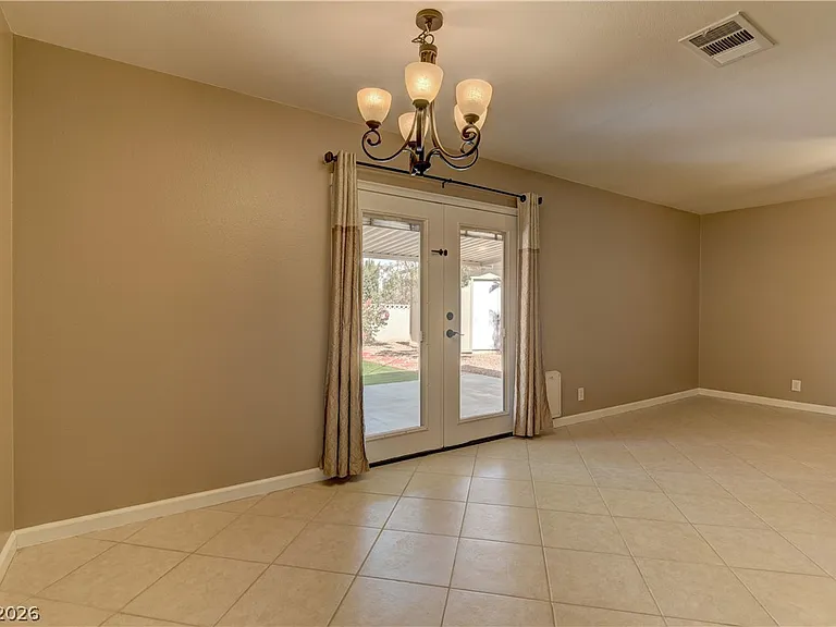 3896 Acapulco Ave — Photo 11