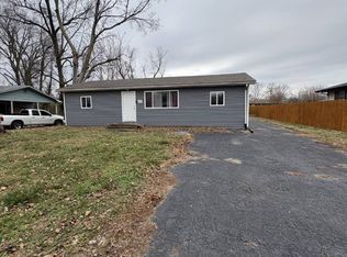 2006 Florence St, Cahokia, IL 62206