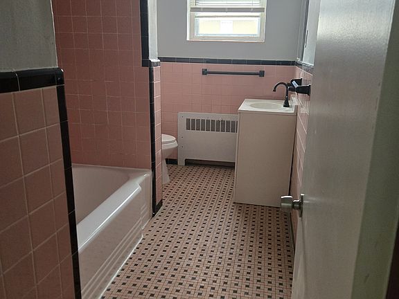 4th image of 10 S West St APT 2F