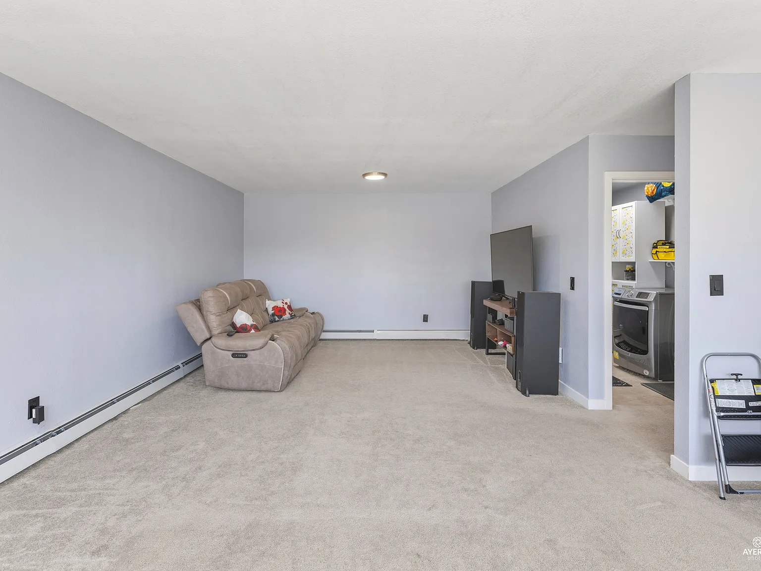4 bed, 2466 sqft, $2,800 — Photo 3