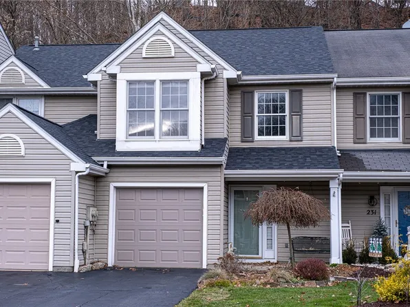229 Commons Dr, Oakmont, PA 15139