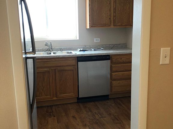 5th image of 268 N Carter St