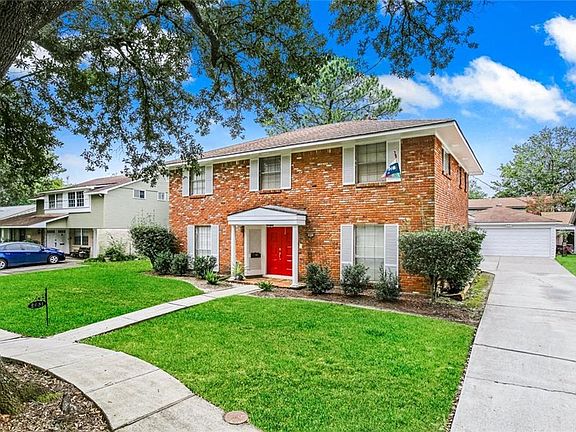2nd image of 2651 Hudson Pl