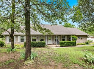 101224 S 4612th Rd, Sallisaw, OK 74955