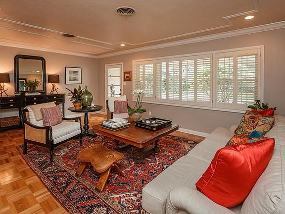 5th image of 2045 Palm Ln