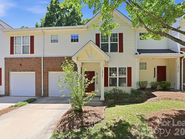 10781 Essex Hall Dr — Photo 2