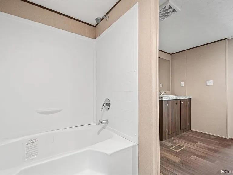 720 4th St #34 — Photo 23
