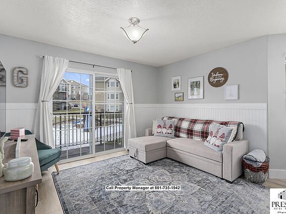 2nd image of 156 W Daybreak Ln #1