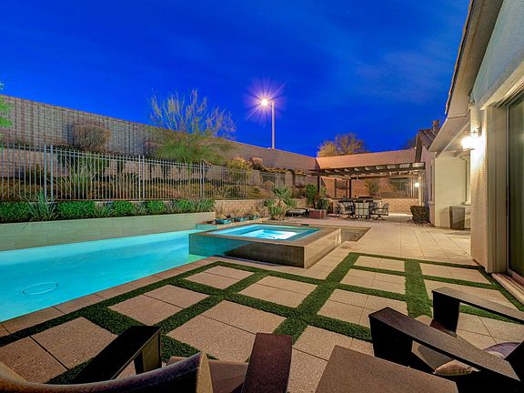 2nd image of 81 Navarra Canyon Ct #89138