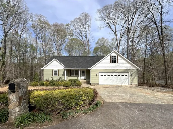 120 Georges Knl, Easley, SC 29640