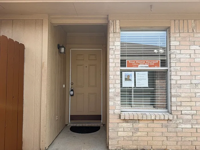 3 bed, 2.0 bath, 1259 sqft, $1,795 — Photo 3
