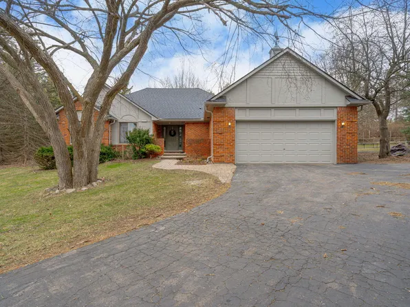 3300 Walton Blvd, Rochester Hills, MI 48309