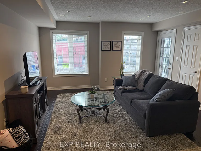 5 Armstrong St #31 — Photo 10