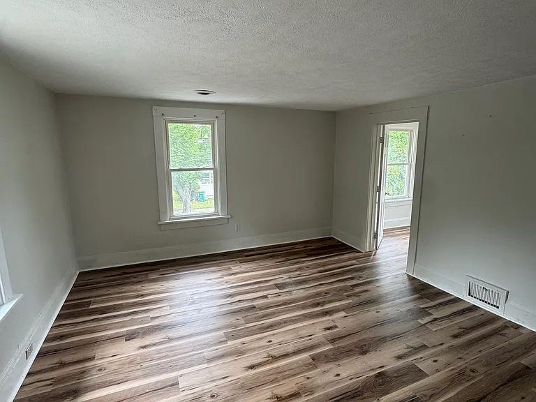 130 Stanton St #2 — Photo 4