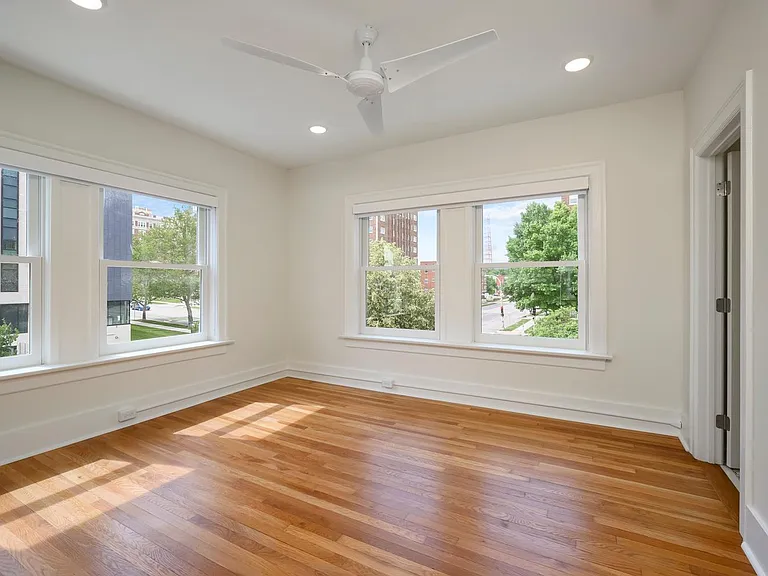 3513 Gillham Rd #1S — Photo 8