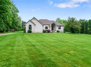 4131 Shallow Creek Dr, Struthers, OH 44471