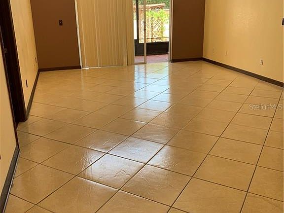 3rd image of 702 Windsor Estates Dr