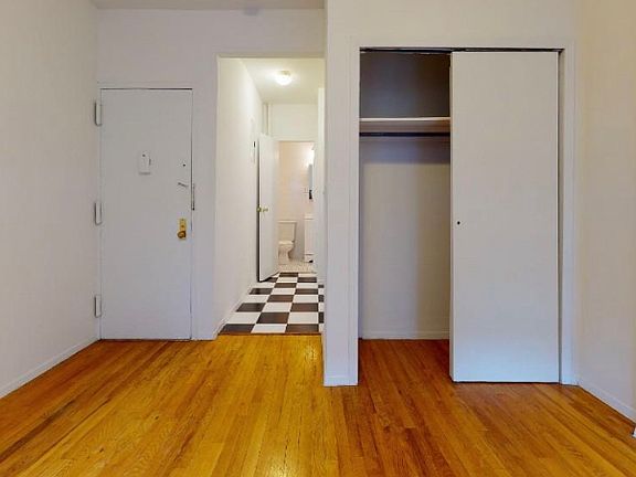 3rd image of 330 E 74th St #2DD