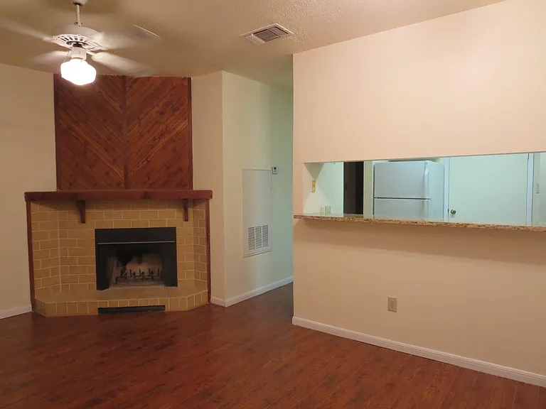 2901 San Jacinto Blvd #207 — Photo 6