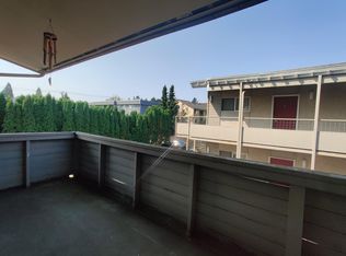 927 N 96th St #16H, Seattle, WA 98103