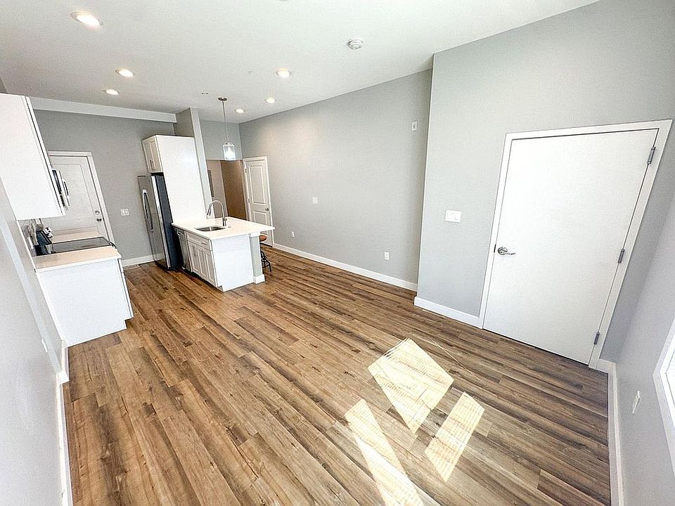 Living Area 2