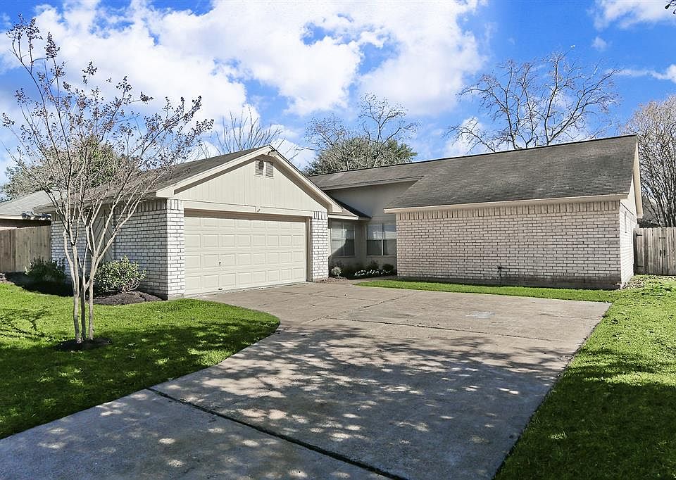 1st image of 10615 Mills Walk Dr