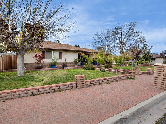 2nd image of 40825 Camellia Dr