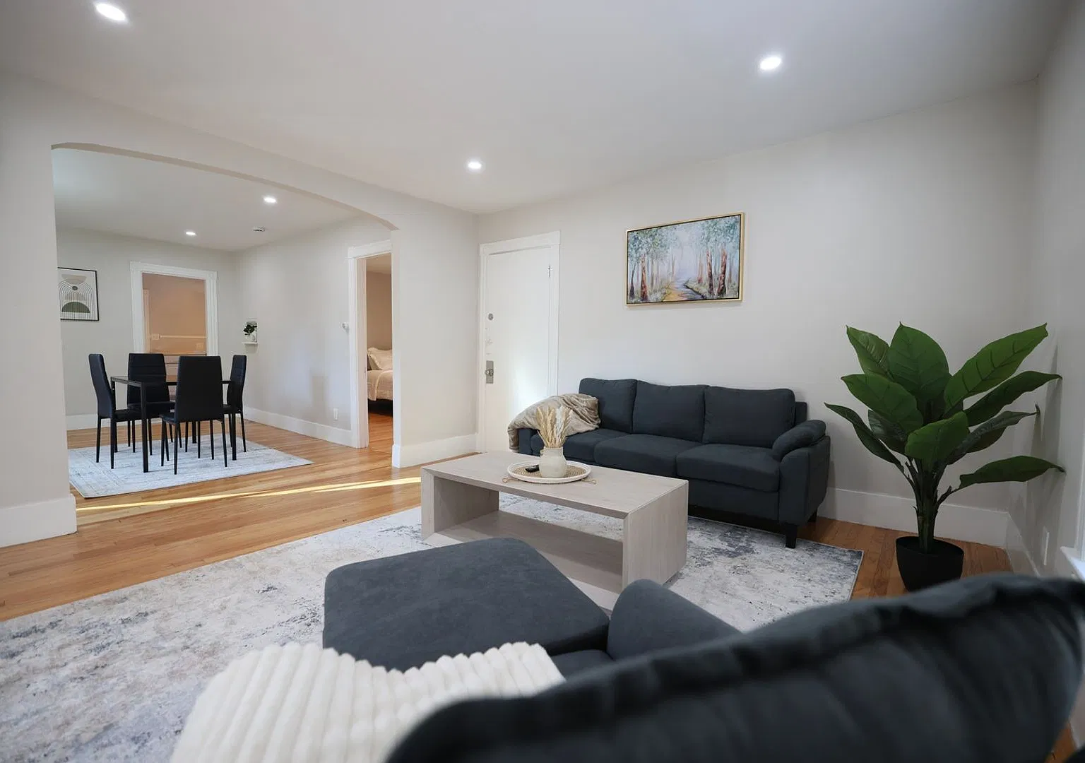 Spacious 2BR Apartment in Lewiston — Photo 1