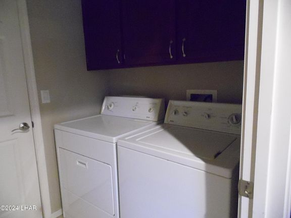 5th image of 3490 Overland Dr
