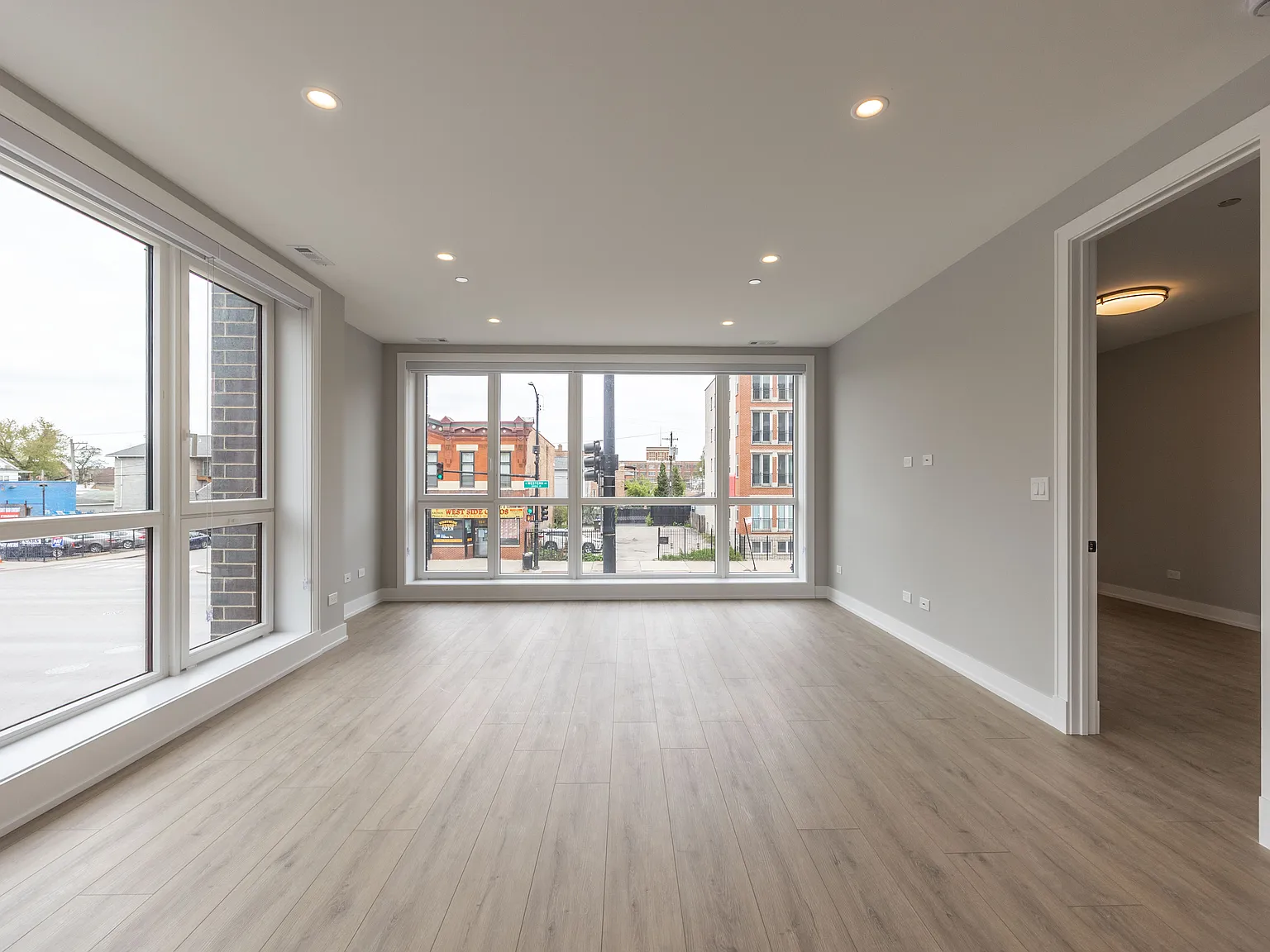 2 bed, 1200 sqft, $2,850 — Photo 4