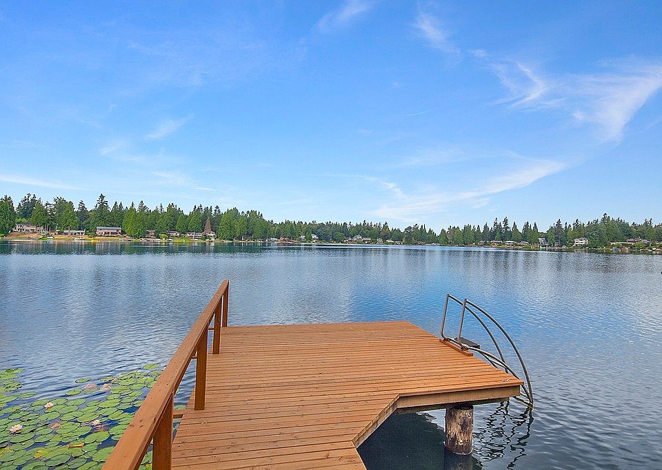 1st image of 31117 E Lake Morton Dr SE