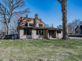 731 E Gartner Rd, Naperville, IL 60540