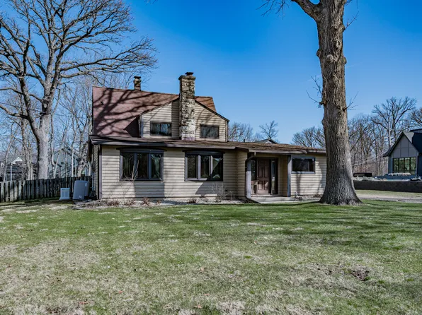 731 E Gartner Rd, Naperville, IL 60540