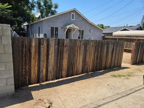 Cute 2 bedroom house, 511 Plymouth Ave #511, Bakersfield, CA 93308
