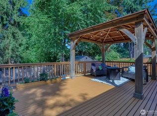 9517 164th Ave NE, Redmond, WA 98052