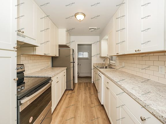 4th image of 9131 Newkirk Dr