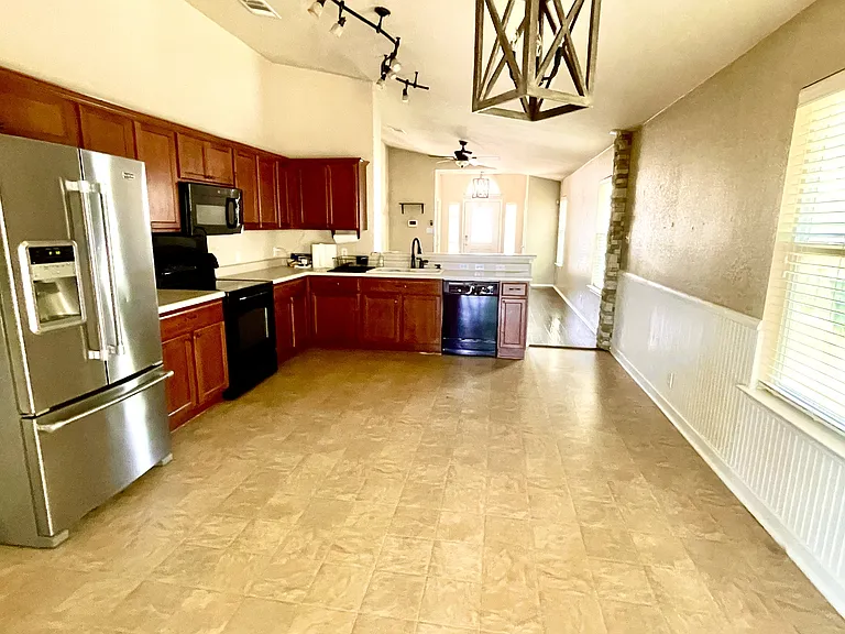 659 Tom Kemp Dr — Photo 7