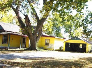 908 E South St, Arma, KS 66712