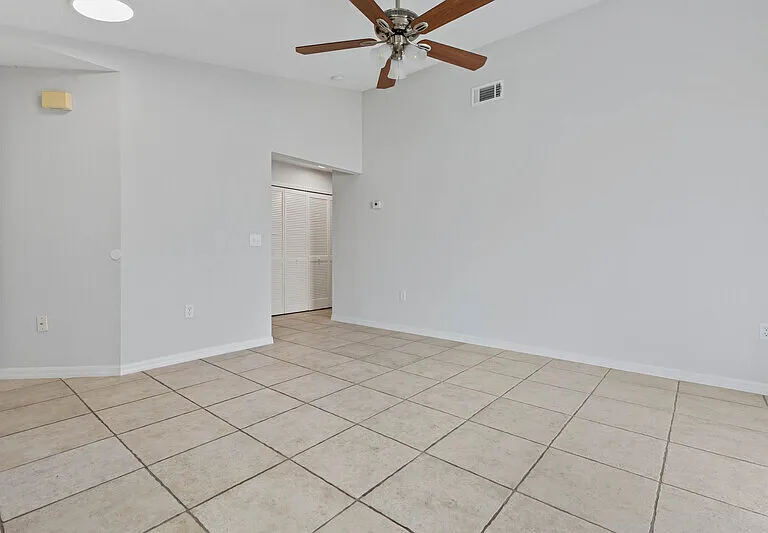 29 Wood Arbor Ln #B — Photo 6