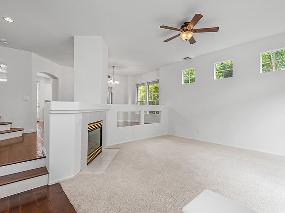 2nd image of 375 Avenida De Royale