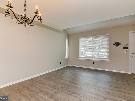 3rd image of 50 Gingerwood Ct