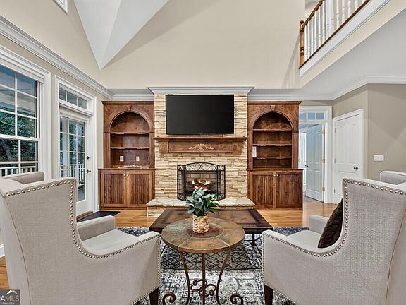 2nd image of 552 Dalrymple Cir