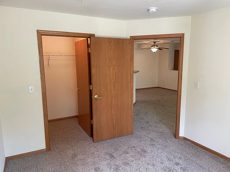 Door Creek Apartments — Photo 13