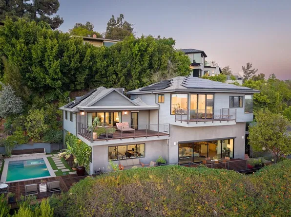 8951 Saint Ives Dr, West Hollywood, CA 90069