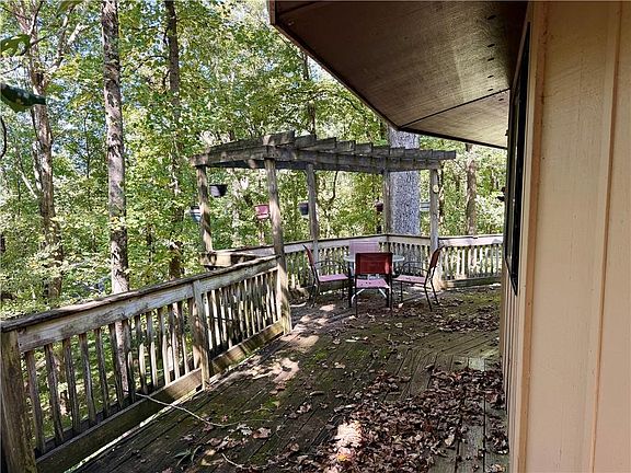 4th image of 529 Little Pine Mountain Rd