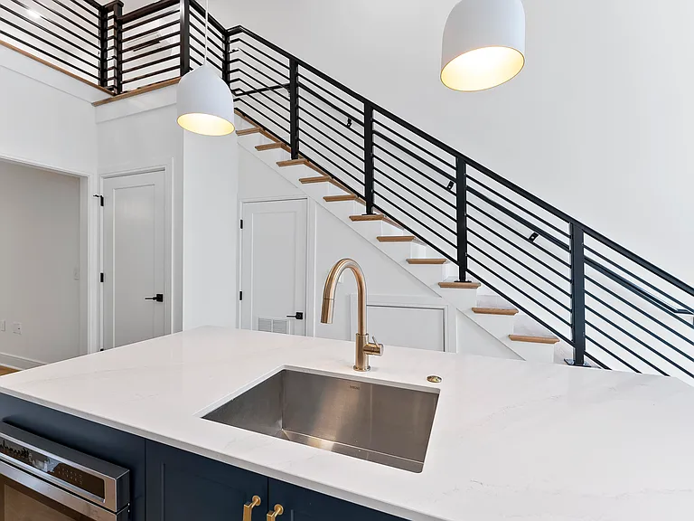 615 Daniels St #111 — Photo 4